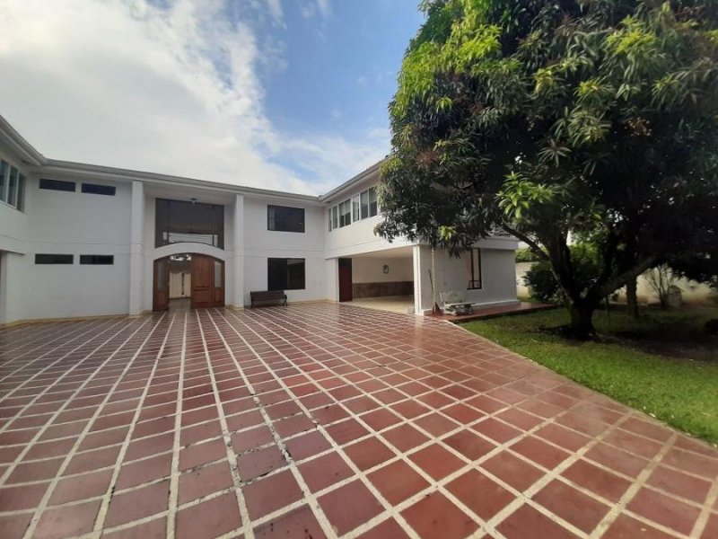 Casa en Venta en condominio campestre las mercedes jamundi, Valle del Cauca