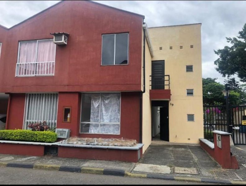 Casa en Venta en BRISAS DEL CERRO Cali, Valle del Cauca