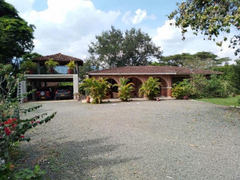 Casa en Venta en Condominio campestre las Mercedes Jamundi, Valle del Cauca