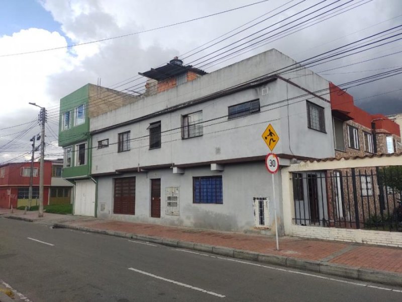 Casa en Venta en Los Cerezos - La Española Engativá, Bogota D.C