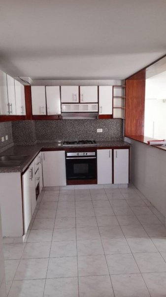 Apartamento en Venta en Ciudad Jardín Cra 101 # 13, Valle del Cauca