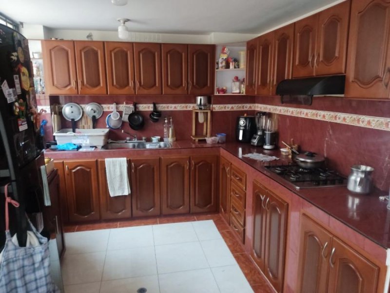 SE VENDE CASA EN CONJUNTO CERRADO