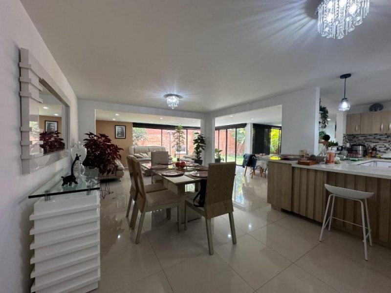 Casa en Venta en Ciudad Jardín Cali, Valle del Cauca