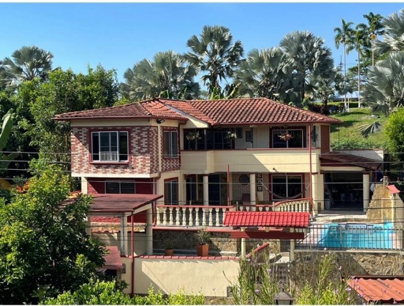 Casa en Venta en Vía la tebaida Armenia, Quindío